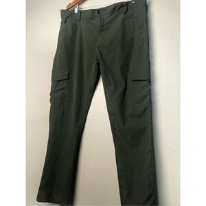 Nomad premium Quality Olive color Mens Size 38X32 Stretch Straight Leg Cargo Pan